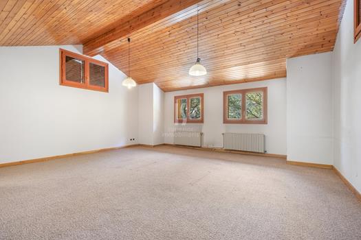 Maison à la vente avec 5 chambres en Sant Julià de Lòria avec terrasse et parking