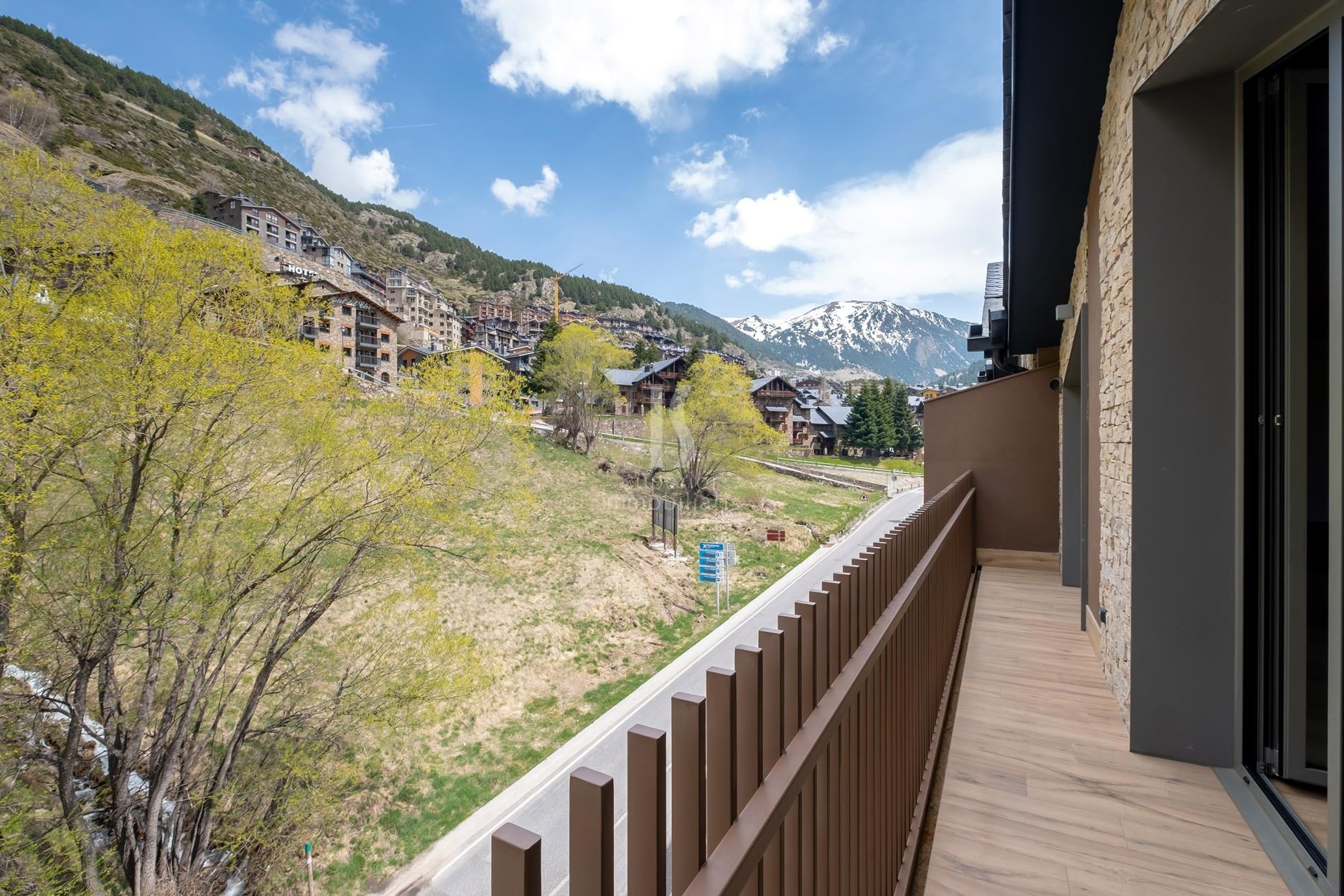 Penthouse for sale with 3 bedrooms in El Tarter (Canillo) with terrace and parking
