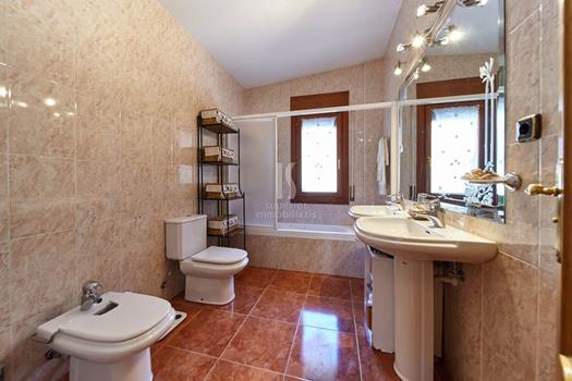 Casa en venta de 4 habitaciones en Pal (La Massana) con terraza y parking