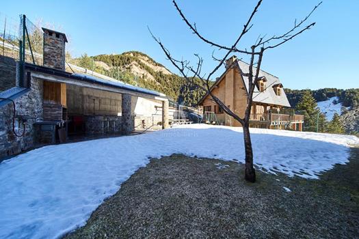 Casa en venta de 4 habitaciones en Pal (La Massana) con terraza y parking