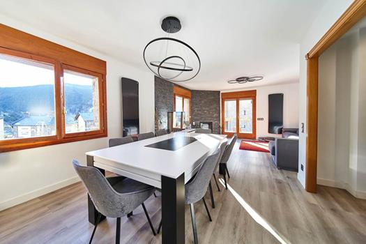 Casa en venta de 4 habitaciones en Pal (La Massana) con terraza y parking