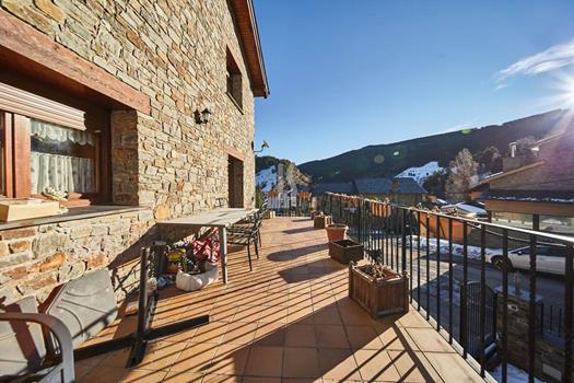 Casa en venta de 4 habitaciones en Pal (La Massana) con terraza y parking