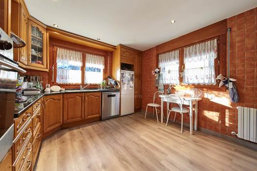 Casa en venta de 4 habitaciones en Pal (La Massana) con terraza y parking
