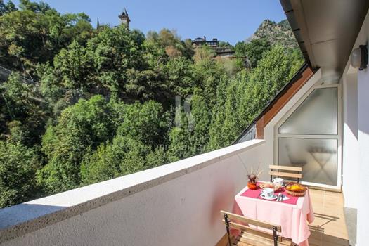 Hotel for sale with 70 bedrooms in Escaldes-Engordany with parking