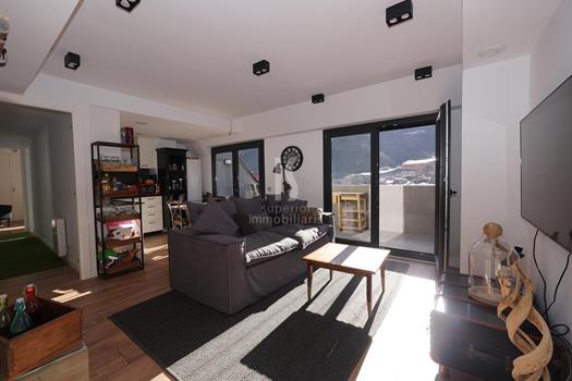 Ático en venta de 3 habitaciones en Santa Coloma d'Andorra (Andorra la Vella) con terraza y parking