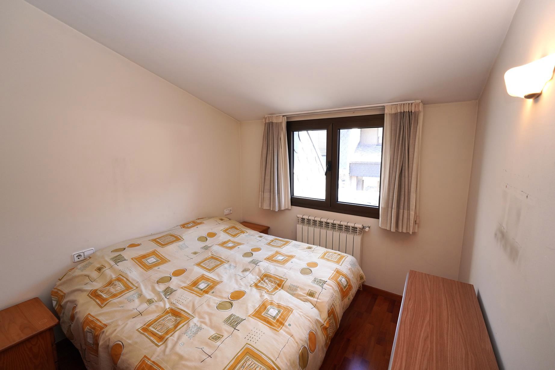 Apartment for rent with 4 bedrooms in Andorra la Vella with terrace and parking