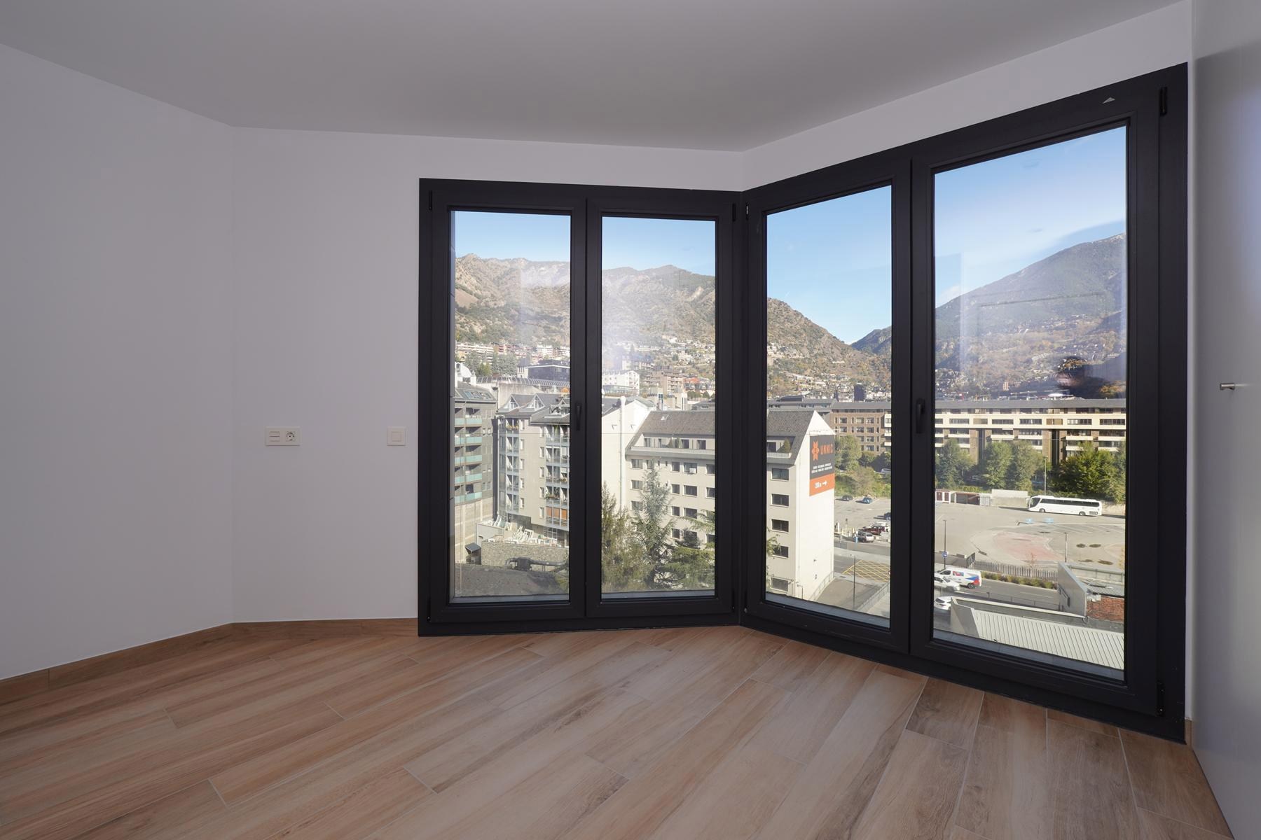 Piso en alquiler de 3 habitaciones en Andorra la Vella con terraza