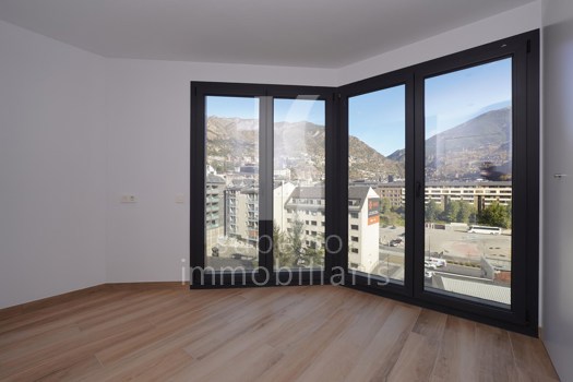 Apartament en lloguer de 3 habitacions a Andorra la Vella amb terrassa