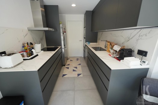 Piso en venta de 3 habitaciones en Andorra la Vella con terraza y parking