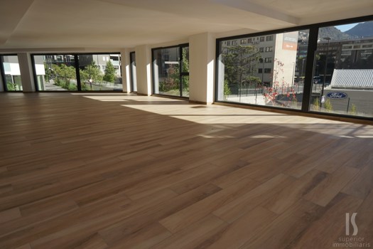 Oficina / despatx en lloguer a Andorra la Vella amb terrassa