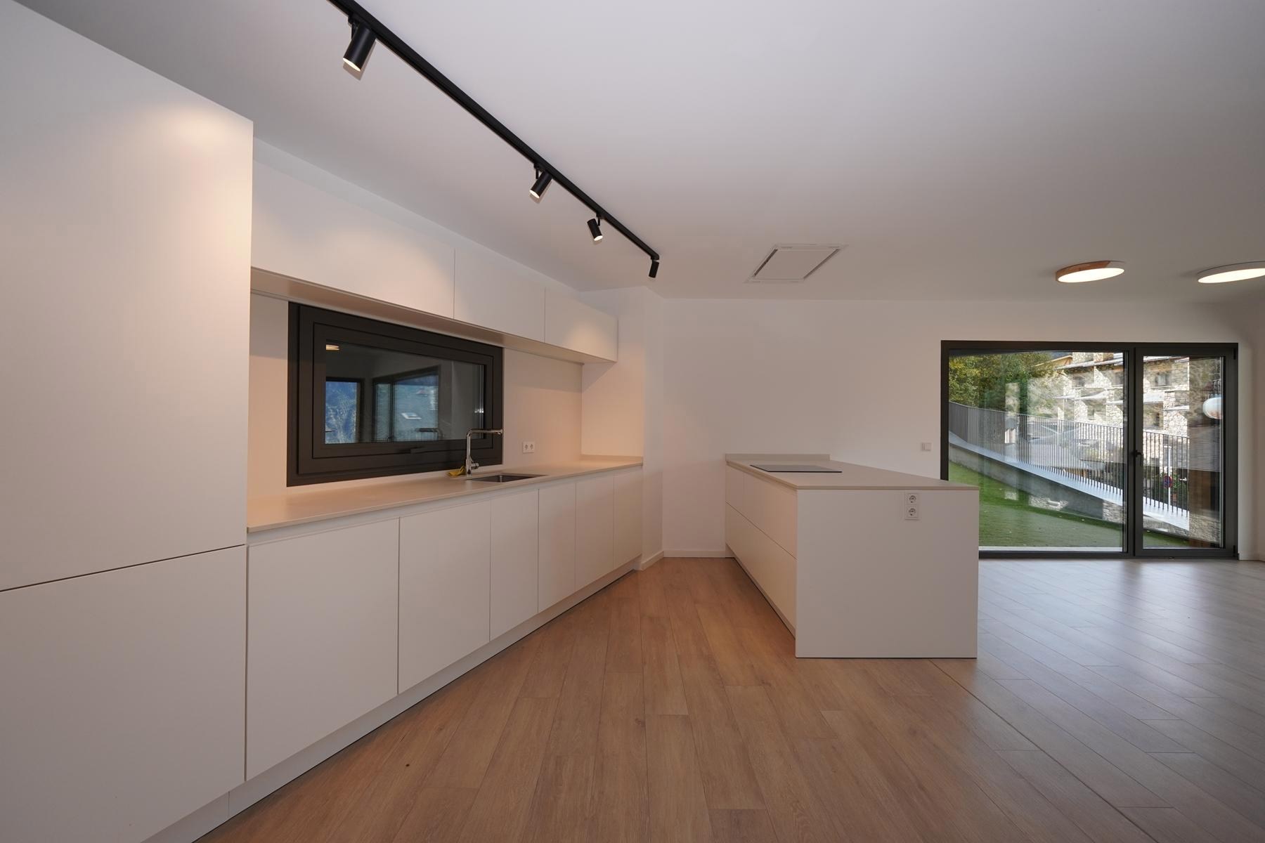 Apartment for rent with 3 bedrooms in Escaldes-Engordany with terrace and parking