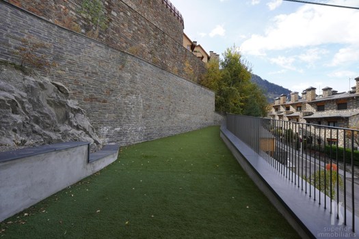 Piso en alquiler de 3 habitaciones en Escaldes-Engordany con terraza y parking