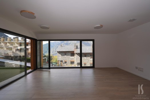 Piso en alquiler de 3 habitaciones en Escaldes-Engordany con terraza y parking