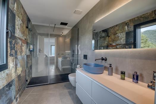 Casa en venta de 9 habitaciones en Anyós (La Massana)