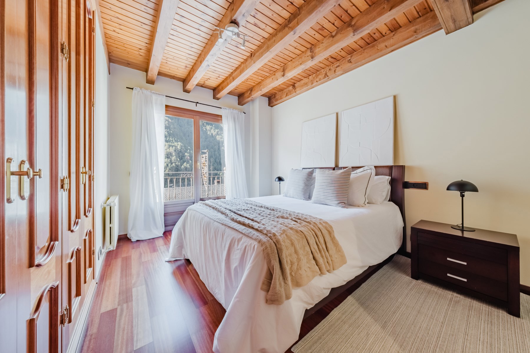 Casa en venta de 3 habitaciones en Arinsal (La Massana) con terraza