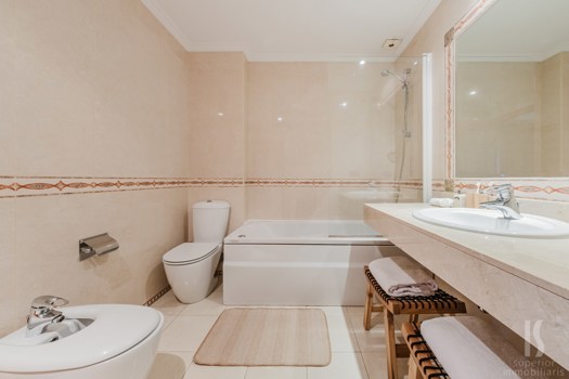 Casa en venta de 3 habitaciones en Arinsal (La Massana) con terraza