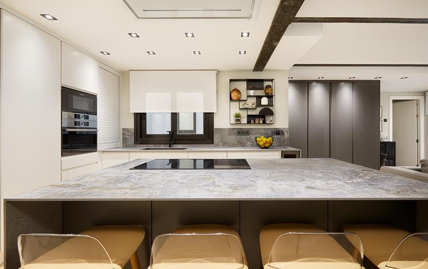 Piso en venta de 4 habitaciones en Escaldes-Engordany con terraza y parking
