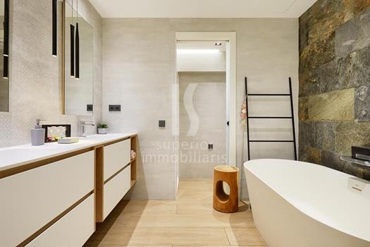 Apartment for sale with 4 bedrooms in Escaldes-Engordany with terrace and parking