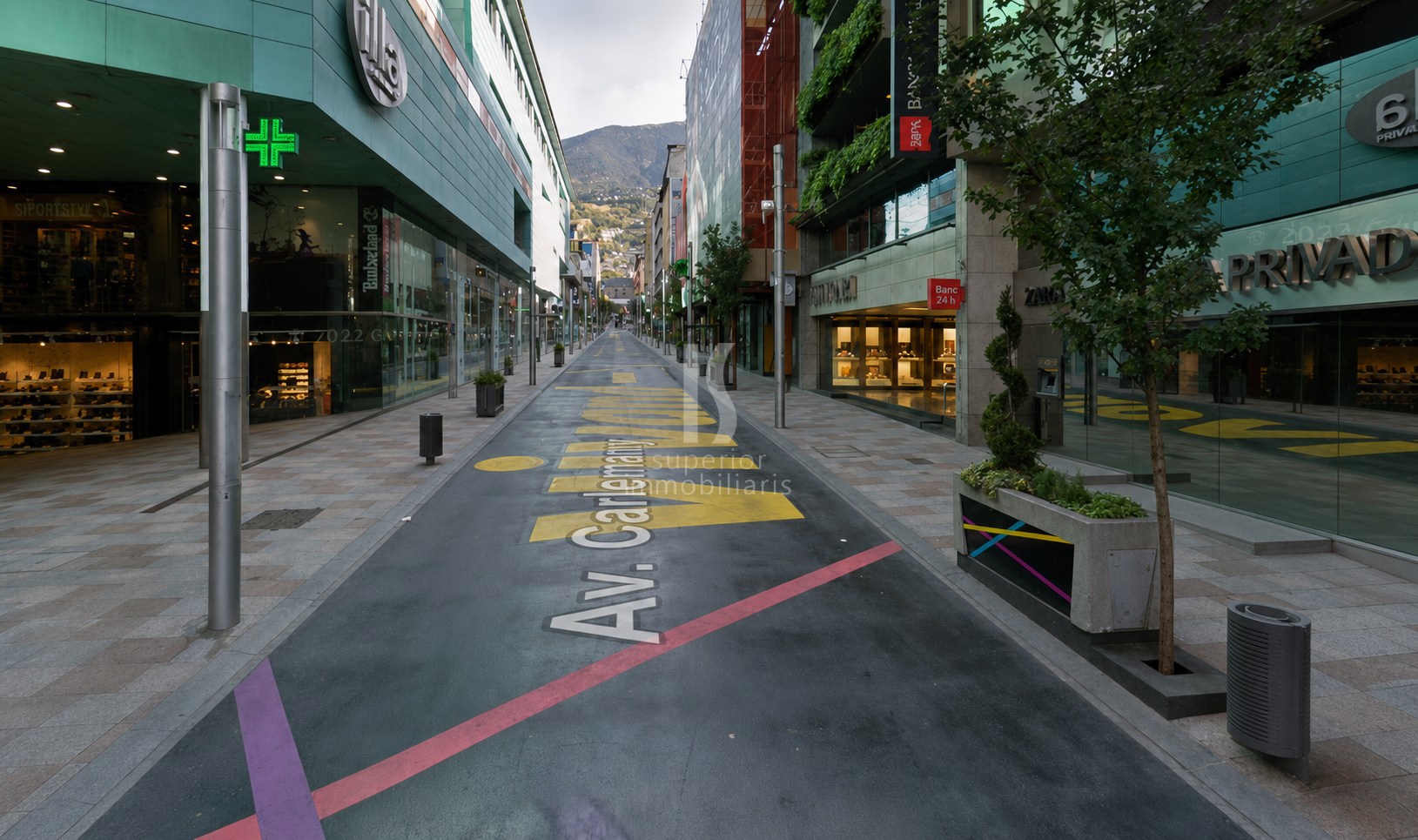 Local comercial de lloguer a Escaldes Engordany, 54 metres