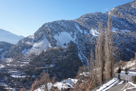 Duplex à location avec 4 chambres en Escaldes-Engordany avec terrasse