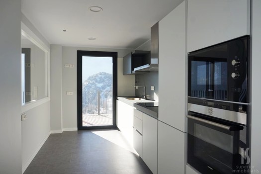 Duplex à location avec 4 chambres en Escaldes-Engordany avec terrasse