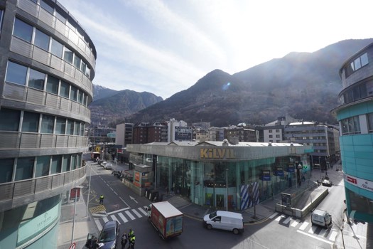 Appartement à location avec 3 chambres en Escaldes-Engordany avec terrasse et parking