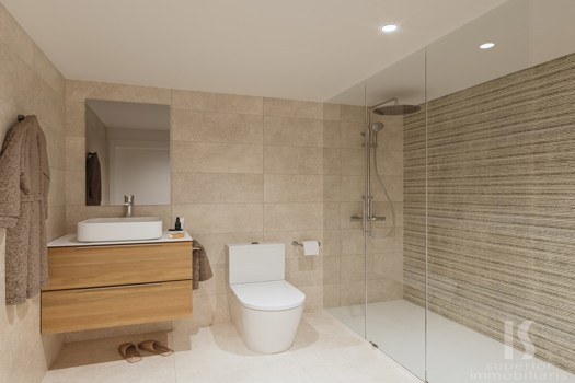 Piso en venta de 2 habitaciones en Encamp con terraza