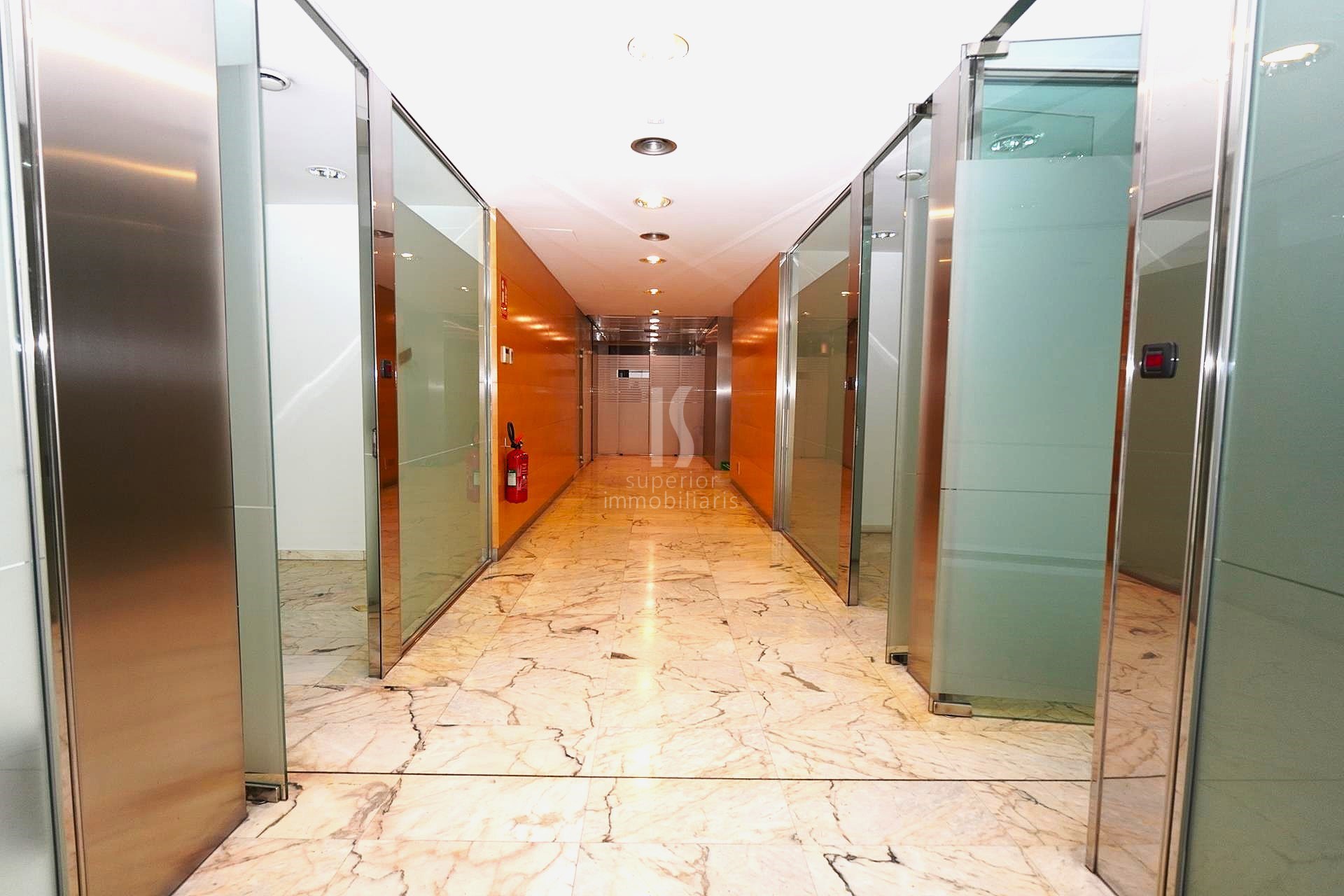 Local comercial de alquiler en Andorra la Vella, 2253 metros