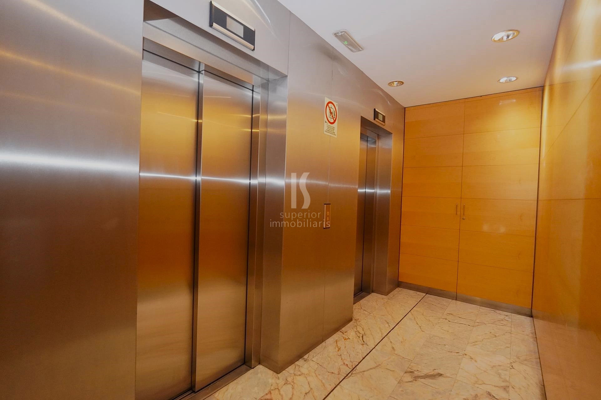 Local comercial de alquiler en Andorra la Vella, 2253 metros