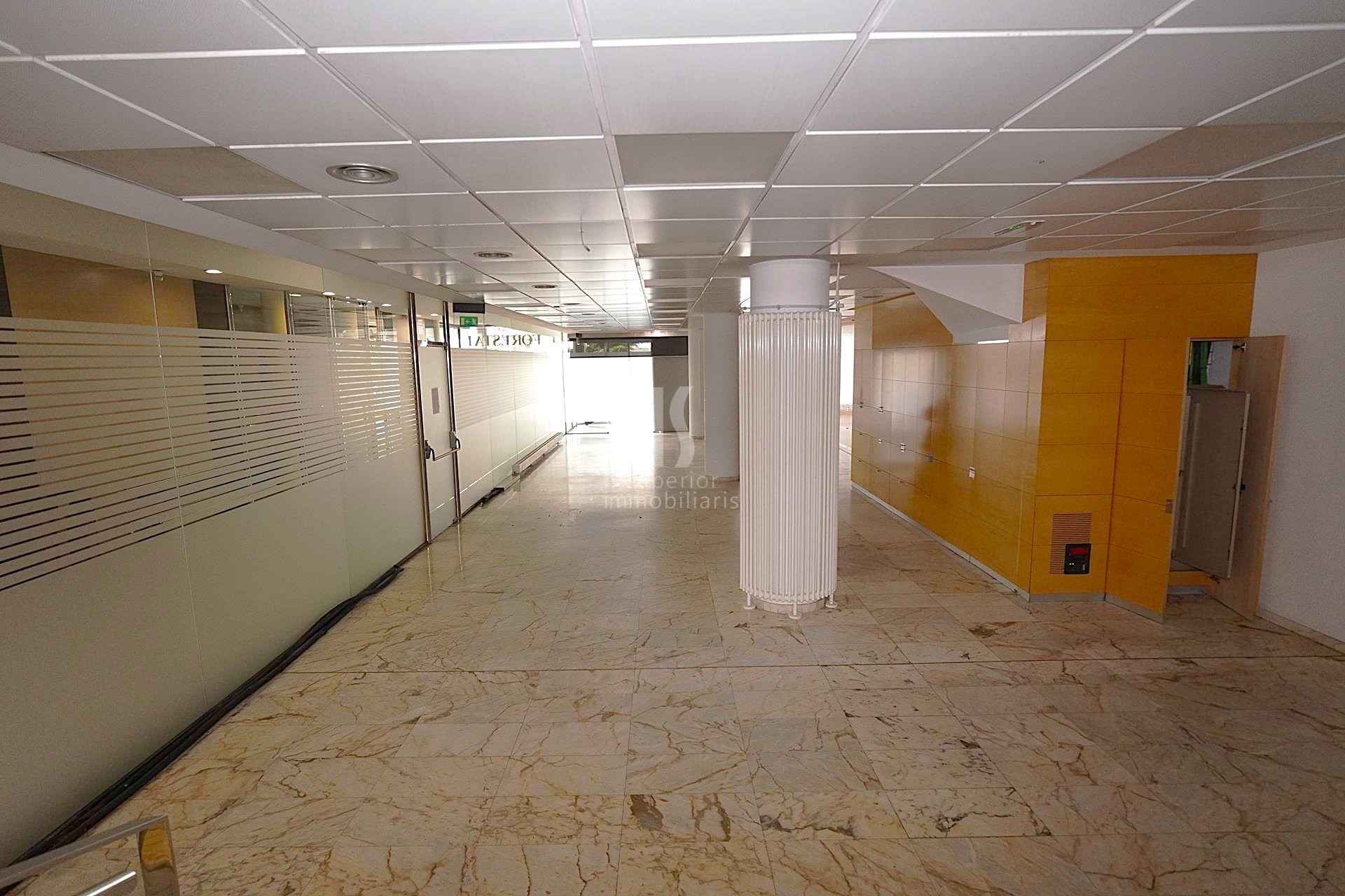 Local comercial de alquiler en Andorra la Vella, 2253 metros