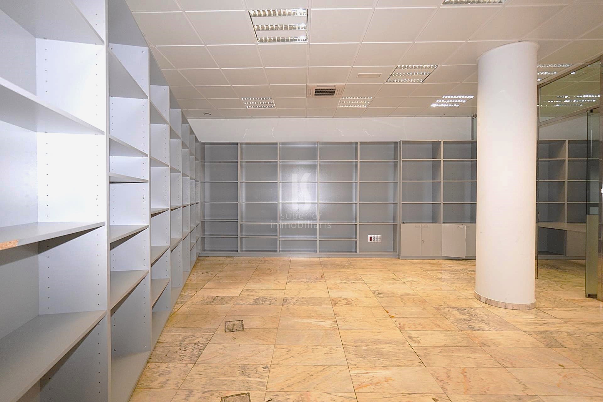 Local comercial de alquiler en Andorra la Vella, 2253 metros