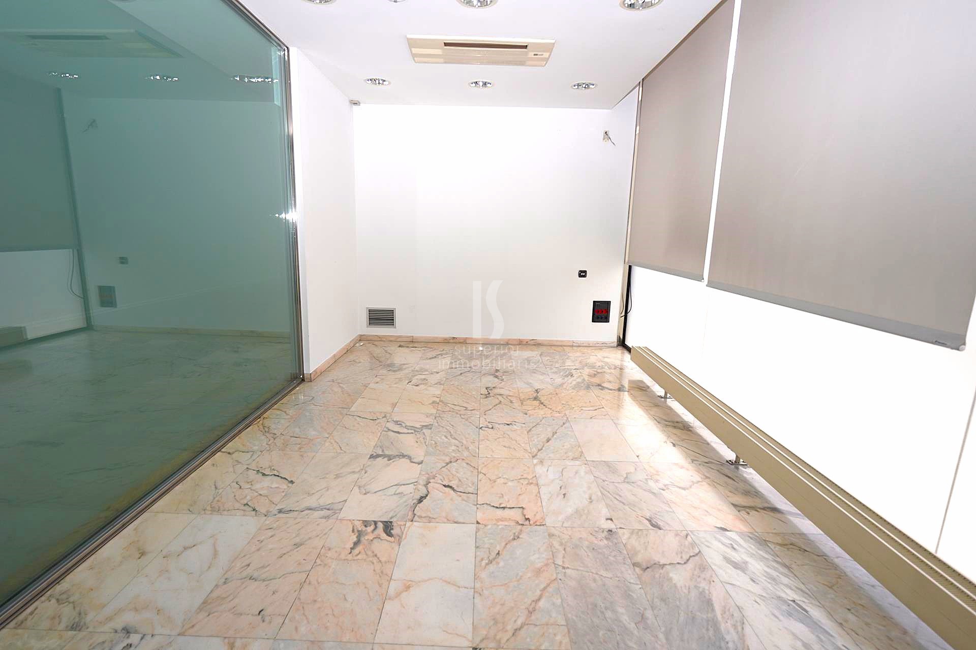 Local comercial de alquiler en Andorra la Vella, 2253 metros