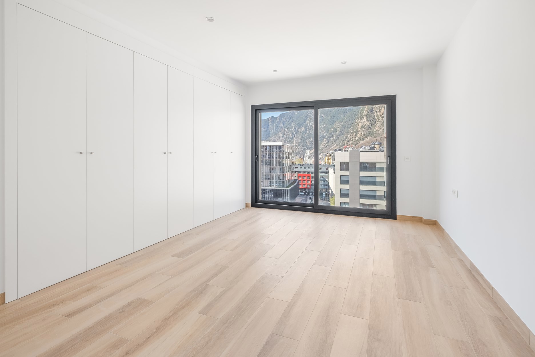 Piso en alquiler de 4 habitaciones en Andorra la Vella con terraza