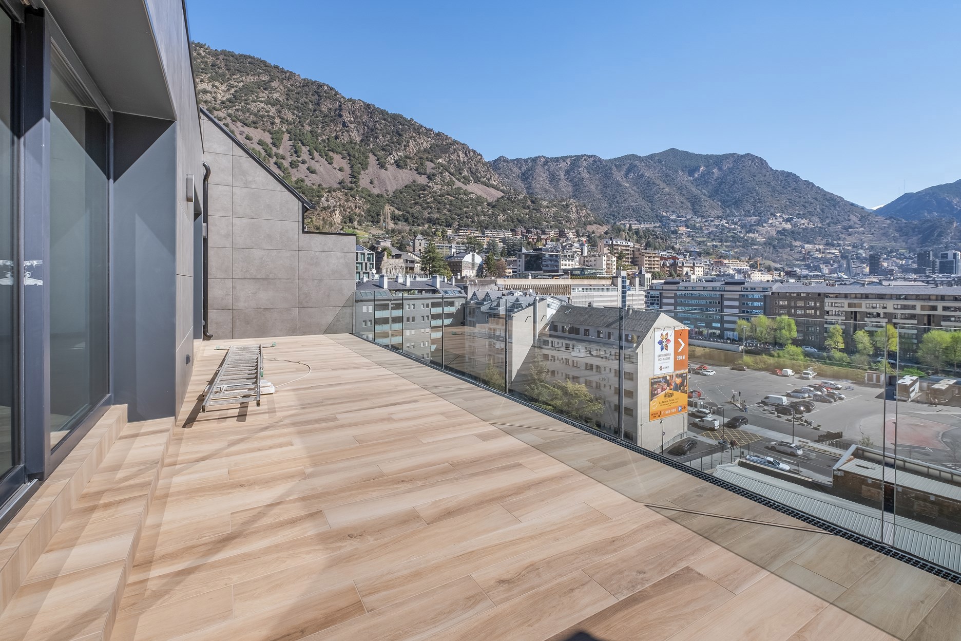Piso en alquiler de 4 habitaciones en Andorra la Vella con terraza