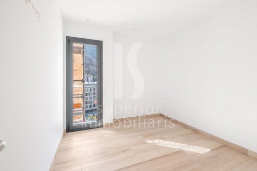 Piso en alquiler de 3 habitaciones en Andorra la Vella con terraza