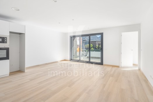 Piso en alquiler de 3 habitaciones en Andorra la Vella con terraza