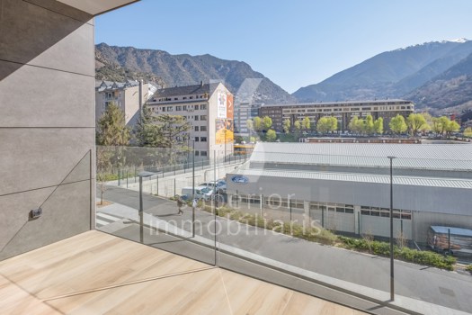 Piso en alquiler de 3 habitaciones en Andorra la Vella con terraza