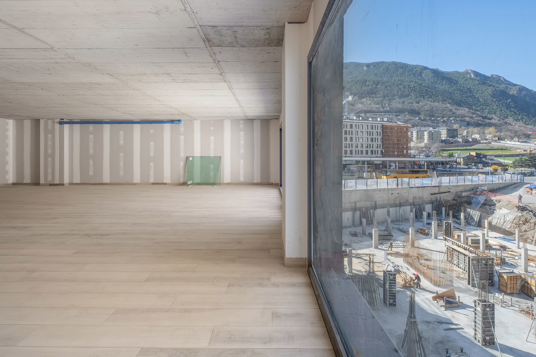 Despacho de alquiler en Andorra la Vella, 158 metros
