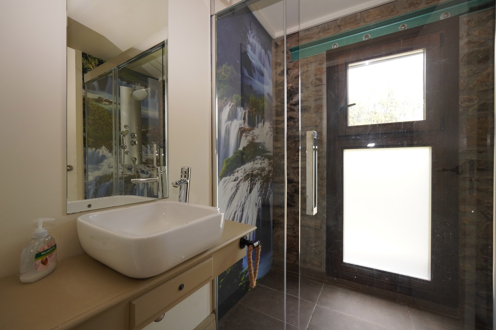 Dúplex de alquiler en Sant Julià de Lòria, 2 habitaciones, 102 metros