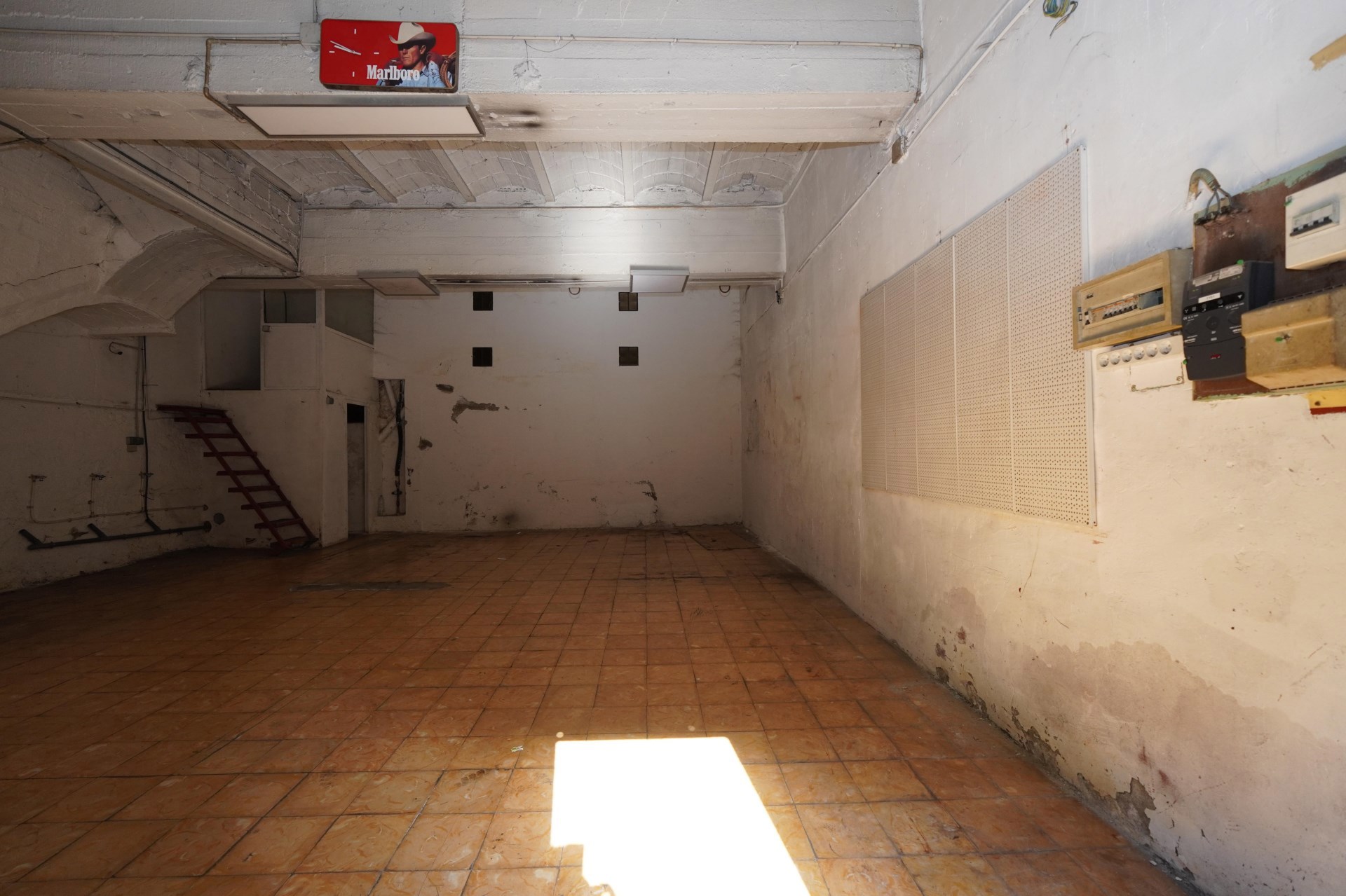 Local comercial de lloguer a Sant Julià de Lòria, 90 metres