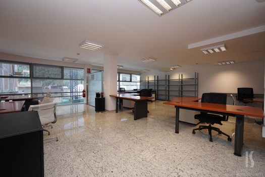 Office for rent in Andorra la Vella with parking
