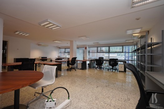 Office for rent in Andorra la Vella with parking