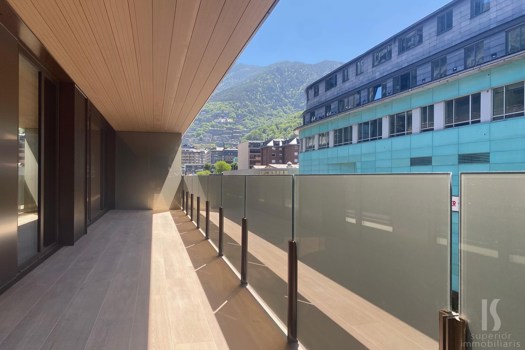 Appartement à location avec 3 chambres en Escaldes-Engordany avec terrasse et parking