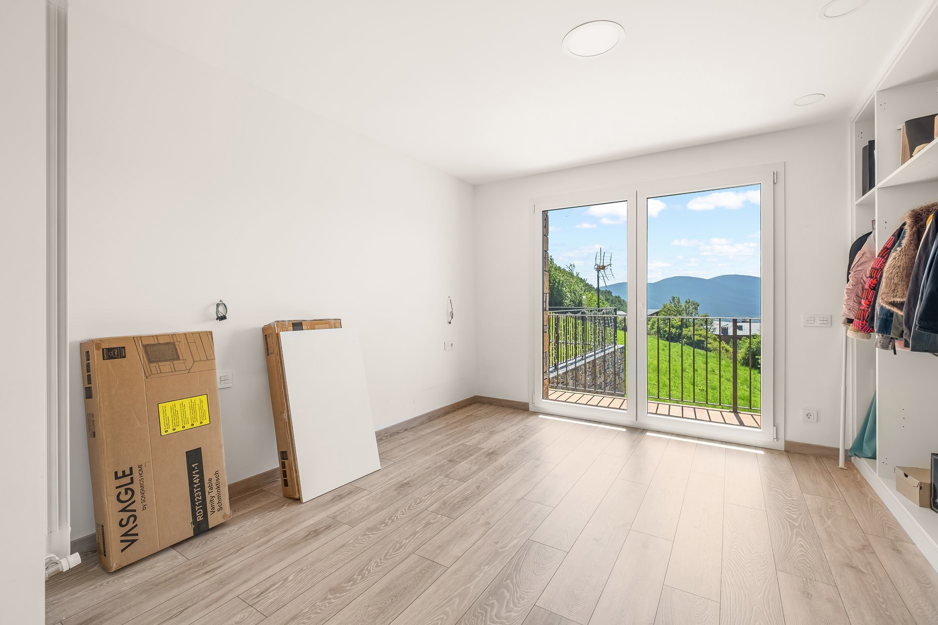 Chalet en venta en Juberri, 5 habitaciones, 439 metros