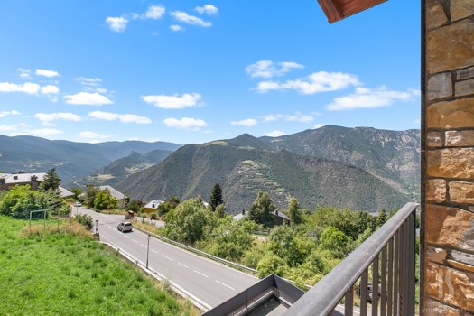 Xalet en venda de 5 habitacions a Juberri (Sant Julià de Lòria) amb terrassa i parking