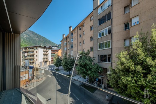 Piso en alquiler de 2 habitaciones en Escaldes-Engordany con terraza y parking