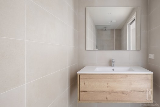 Piso en alquiler de 2 habitaciones en Escaldes-Engordany con terraza y parking