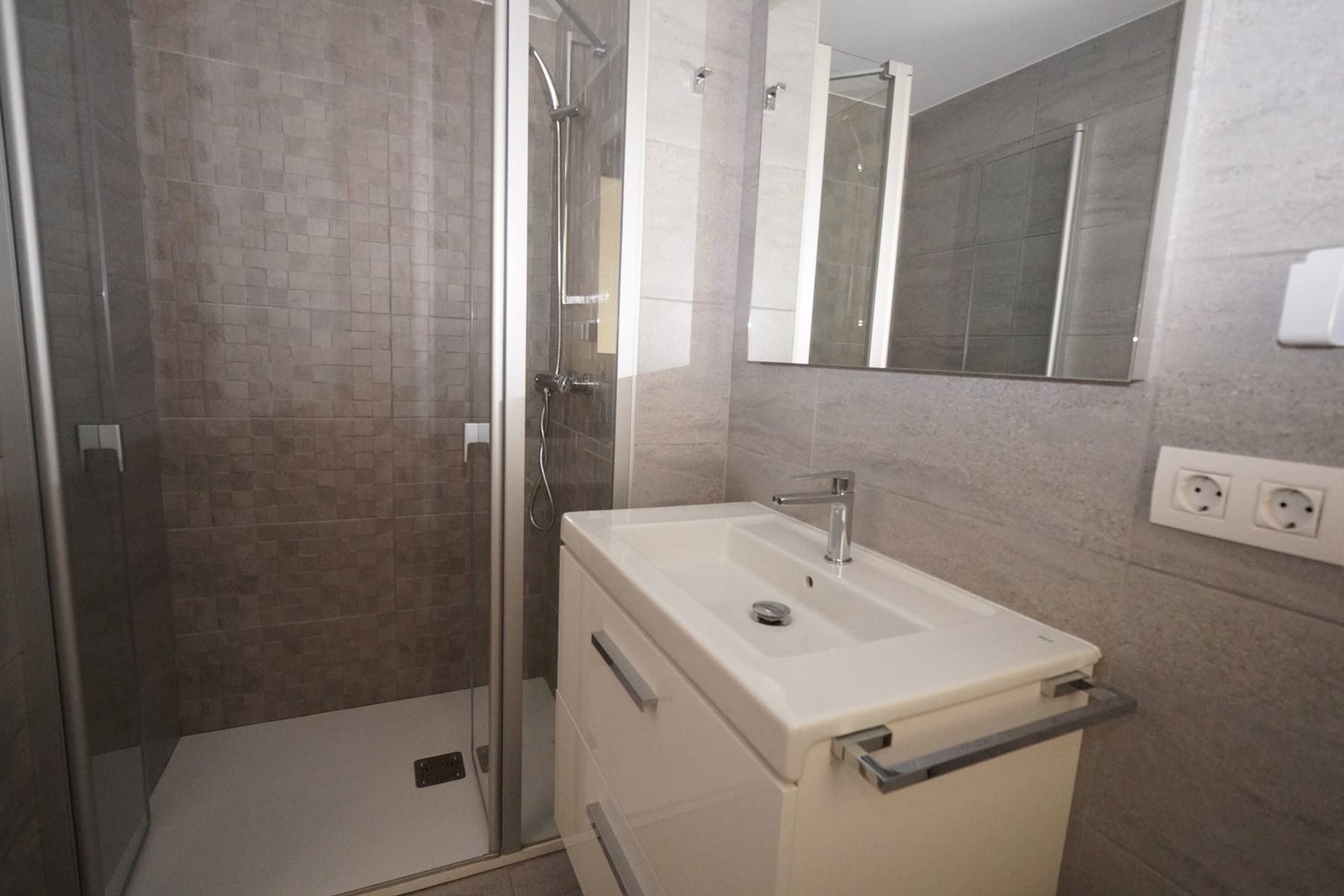 Piso en venta de 3 habitaciones en Andorra la Vella con parking
