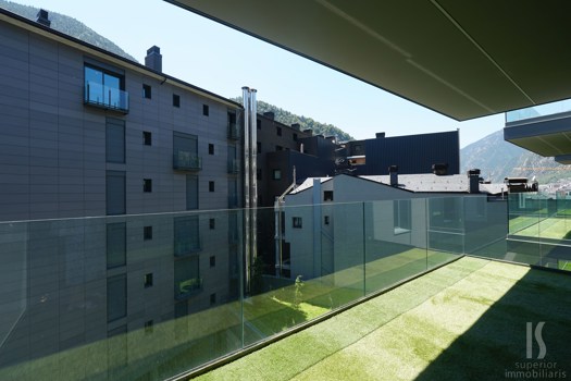 Apartament en lloguer de 2 habitacions a Escaldes-Engordany amb terrassa i parking