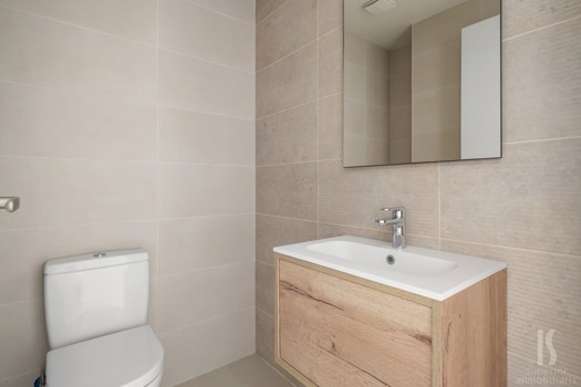 Piso en alquiler de 2 habitaciones en Escaldes-Engordany con terraza y parking
